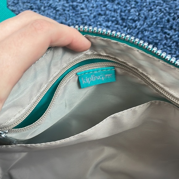 Vintage Kipling Teal Crossbody. - Picture 6 of 9